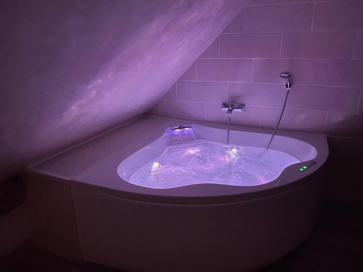 Le Nid D'Amour 2Pers / Wifi / Sauna Houssen Ngoại thất bức ảnh